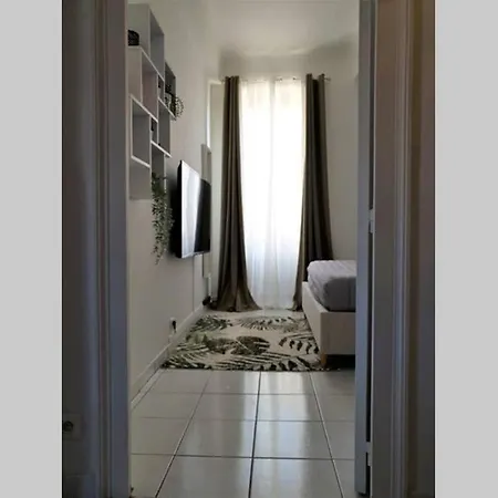 Lhaussmannien Charme Absolu * Hyeres